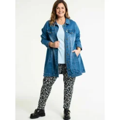 Gozzip Amela Long Denim Jacket - Denim jakke G234039 Light Blue Denim fra Gozzip