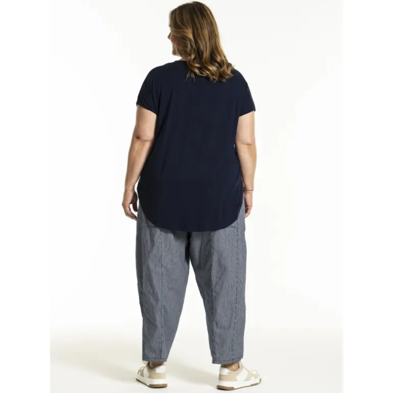 Gozzip GGitte T-shirt v/print - Blå t-shirt G252088 Navy fra Gozzip