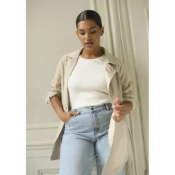 Kaffe Curve KCkanna Flora Flared Jeans 10581618 Light Blue Washed Denim fra Kaffe Curve
