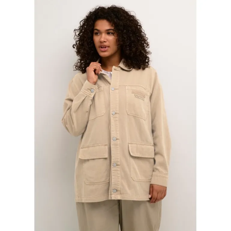 Kaffe Curve KCsisel Shirt Jacket - Sandfarvet denim jakke 10582316 Feather Gray fra Kaffe Curve
