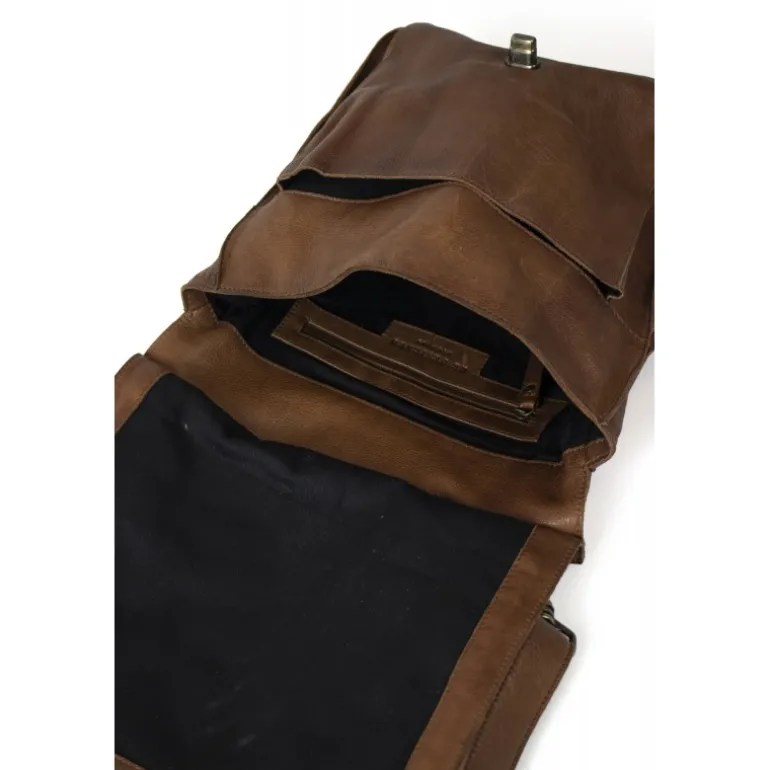 RE:Designed 4901 Lenvik Urban - Valnød farvet skindtaske 4901 Walnut fra RE:DESIGNED