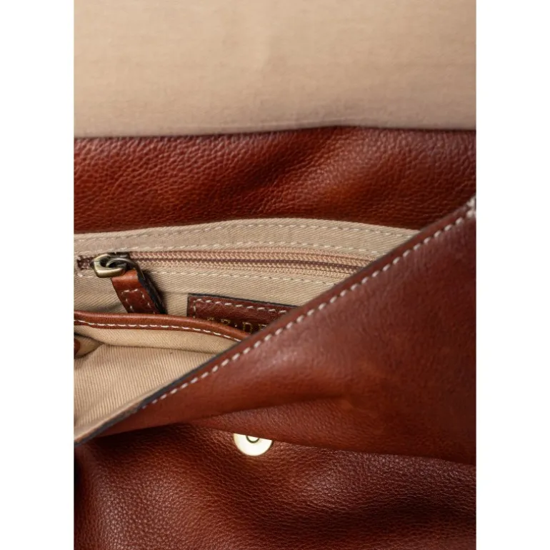RE:DESIGNED Jeane Big - Brun crossover med spænde 6459 Cognac fra RE:DESIGNED