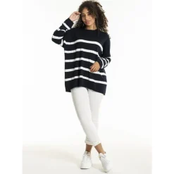 Sandgaard Helsinki oversize blouse - Marineblå stribet bluse SG143 Striped Navy/White fra SANDGAARD