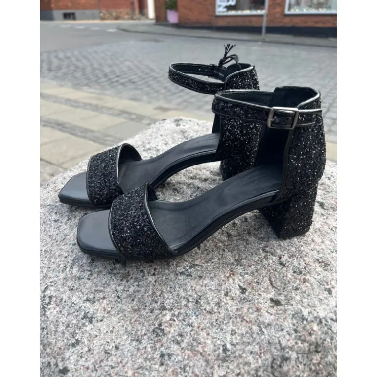 Shoedesign Copenhagen ALICE G Black - Sort sandel med glimmer S232-4108-1001-01 fra Shoedesign Copenhagen