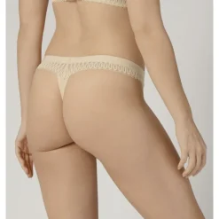 Triumph Aura Spotlight High Leg String - Trusse 10207998 Creamy Dream fra Triumph