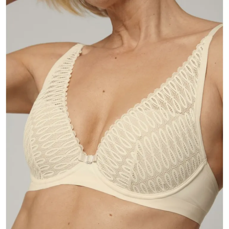 Triumph Aura Spotlight WP - Bh 10208018 Creamy Dream fra Triumph