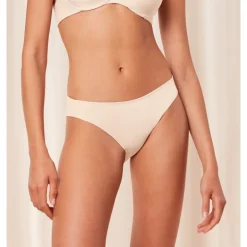 Triumph Pure Micro Tai - Trusse 10217439 Cameo Beige fra Triumph