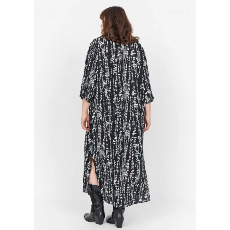 Wasabi WA-KIWI 3 - Sort/hvid printet kjole W10314 Black Combi fra Wasabiconcept