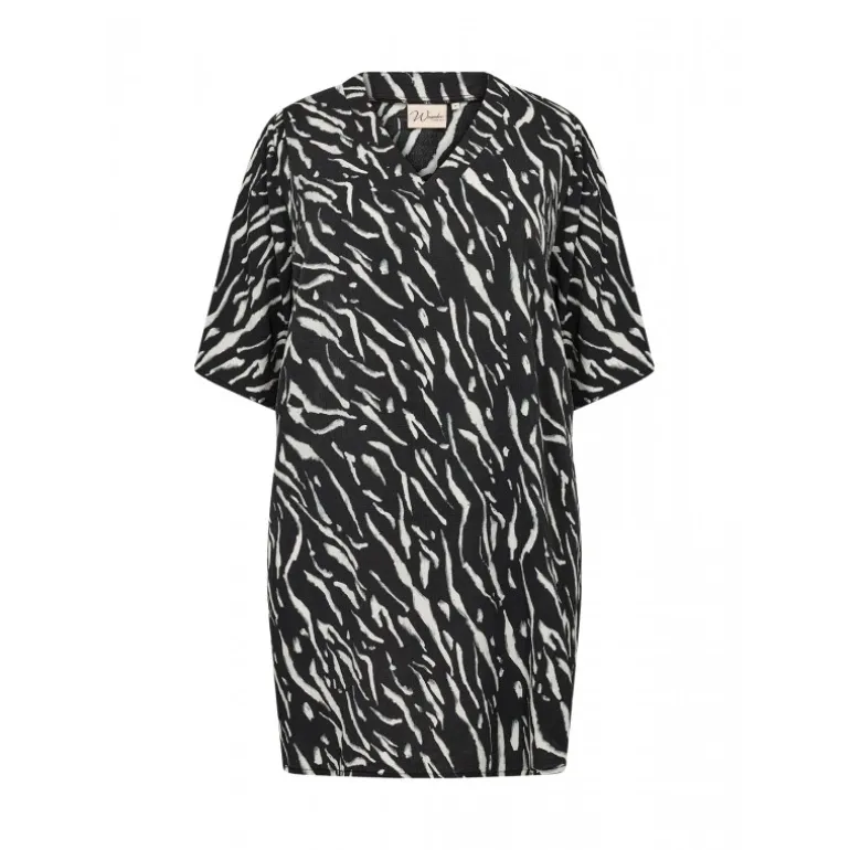 Wasabi WA-VIGGA 2 - Sort printet kjole W10358 Black Combi fra Wasabiconcept