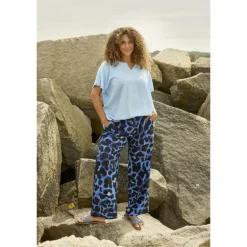 Zhenzi Hyla 796-Blouse S/S - Lyseblå bluse 200796 Blue bell fra Zhenzi